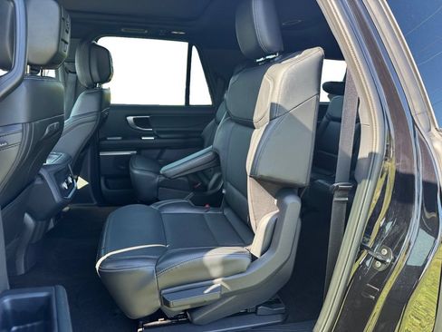 New 2026 Ford Expedition Max Platinum w/ Stealth Appearance Package AWD/4WD image 16