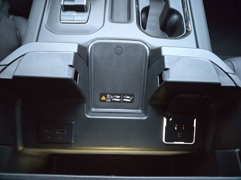 New 2026 GMC Sierra 1500 AT4 w/ Technology Package image 21