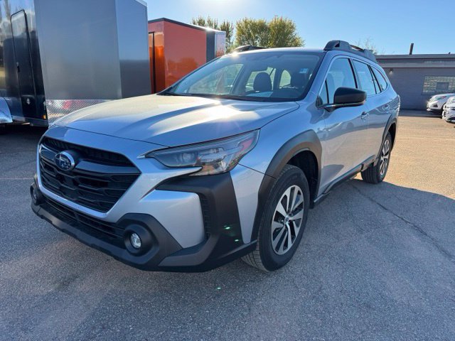 Used 2023 Subaru Outback AWD/4WD image 3