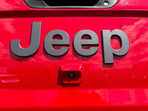 Used 2020 Jeep Gladiator Rubicon AWD/4WD image 14