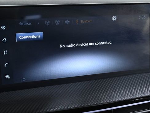 Certified 2025 Nissan Kicks SR image 19