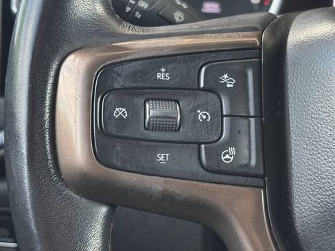 Used 2020 Chevrolet Silverado 1500 High Country w/ Technology Package AWD/4WD image 12