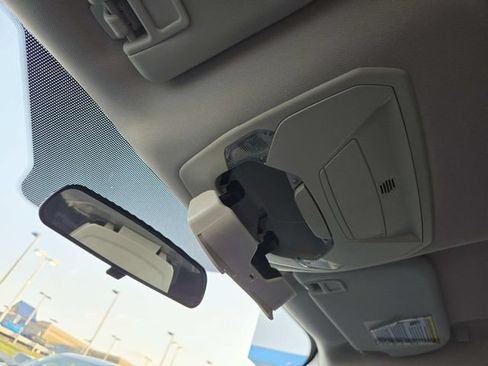 Used 2015 Ford Escape SE FWD image 18