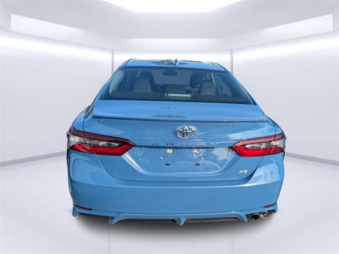 Used 2024 Toyota Camry SE image 4