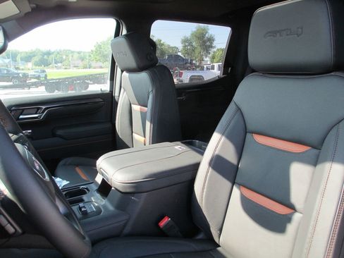New 2026 GMC Sierra 1500 AT4 w/ AT4 Premium Package AWD/4WD image 12