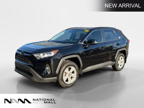 Used 2021 Toyota RAV4 XLE w/ Convenience Package AWD/4WD image 1