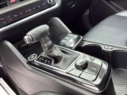 Used 2024 Kia Sportage EX FWD image 24
