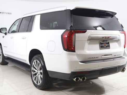 Used 2021 GMC Yukon XL Denali w/ Advanced Technology Package image 4