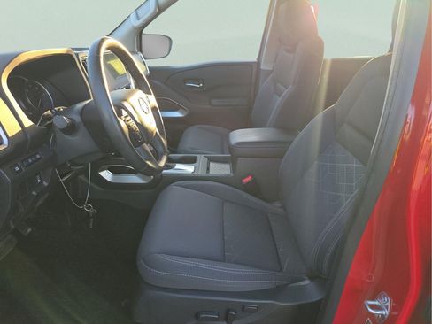 Used 2025 Nissan Frontier SV w/ SV Convenience Package RWD image 7