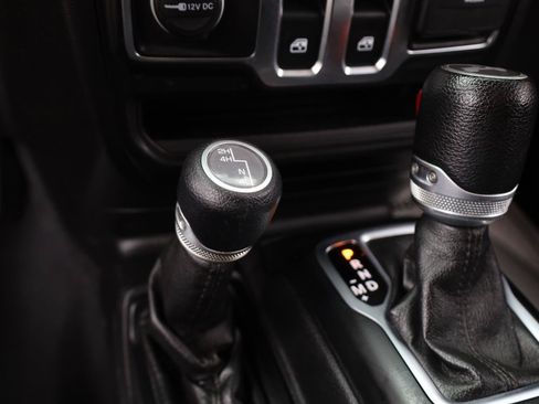 Used 2021 Jeep Wrangler Sport AWD/4WD image 40