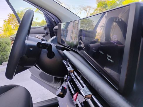 Used 2025 Hyundai Tucson SEL image 19