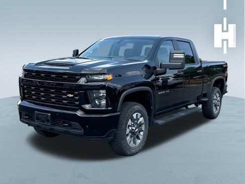 Used 2022 Chevrolet Silverado 2500 Custom AWD/4WD image 3