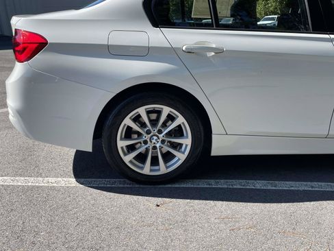Used 2018 BMW 320i xDrive Sedan w/ Convenience Package AWD/4WD image 7