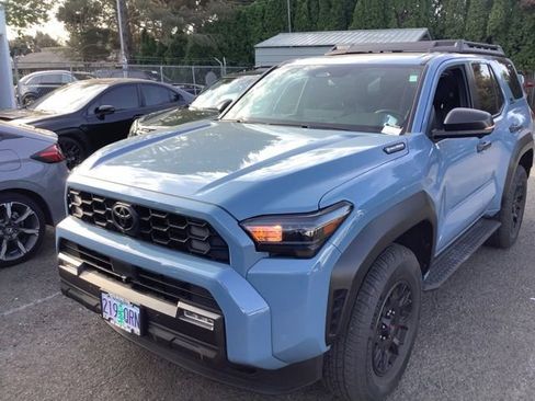 Certified 2025 Toyota 4Runner TRD Off-Road Premium AWD/4WD image 1