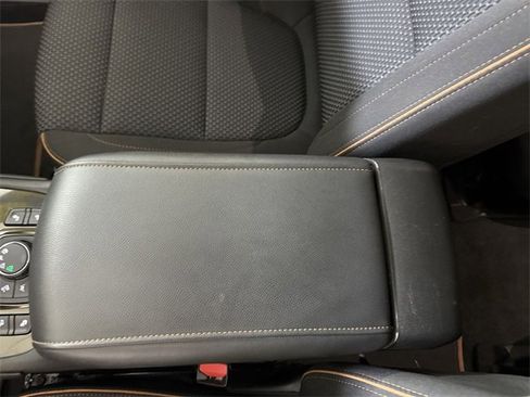 Used 2023 GMC Acadia AT4 image 42