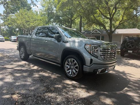 Used 2024 GMC Sierra 1500 Denali w/ Denali Reserve Package AWD/4WD image 3