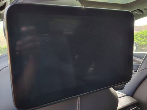 New 2025 Cadillac Escalade IQ Luxury 2 image 38