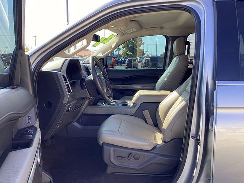 Used 2020 Ford Expedition XLT w/ Equipment Group 201A image 9