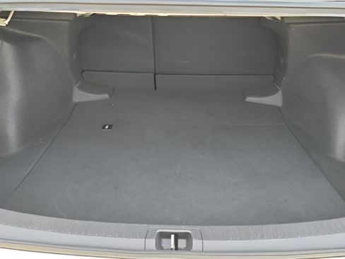 Used 2024 Toyota Corolla LE image 32