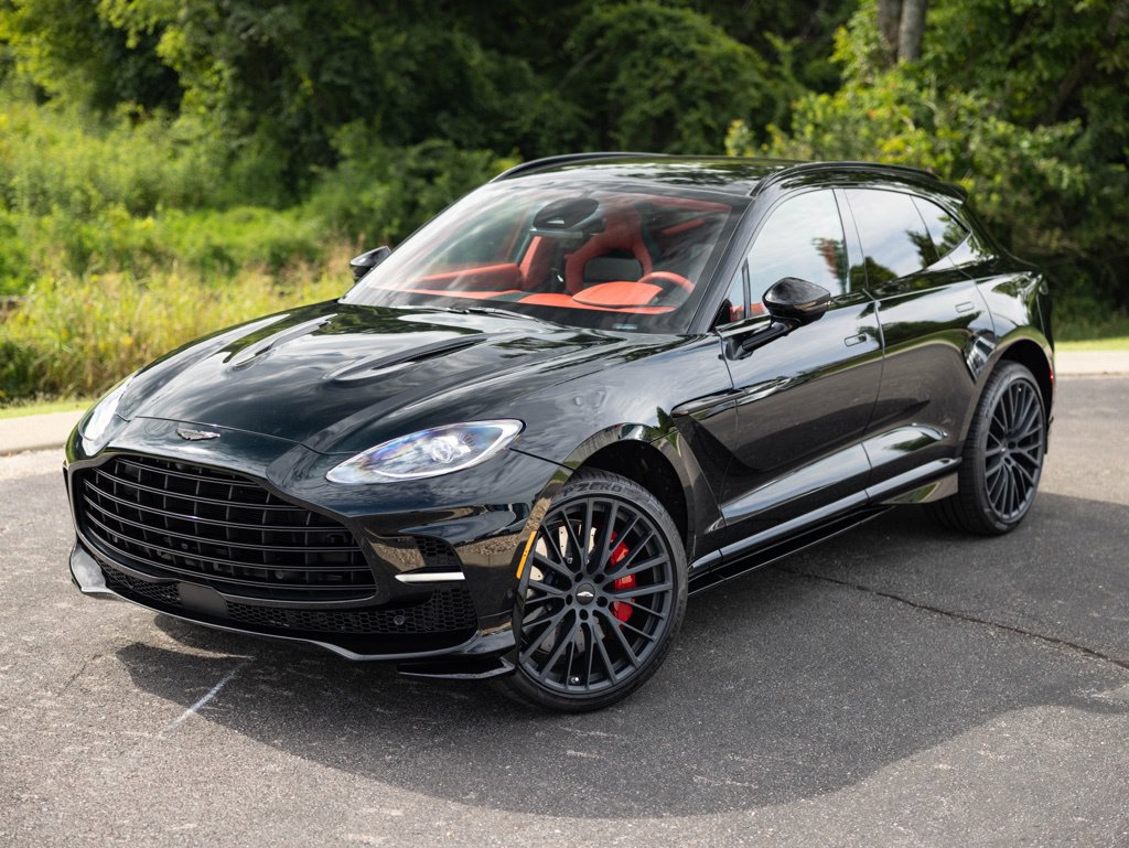 Used 2026 Aston Martin DBX 707 AWD/4WD image 2
