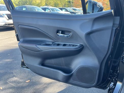 New 2025 Nissan Versa SR image 33