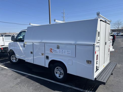 New 2024 Chevrolet Express 3500 w/ Power Convenience Package RWD image 5