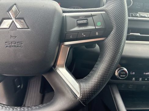 Used 2024 Mitsubishi Outlander SE FWD image 23