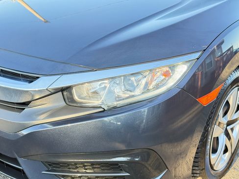 Used 2018 Honda Civic LX image 9