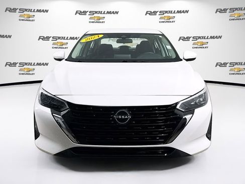 Used 2024 Nissan Sentra SV image 2