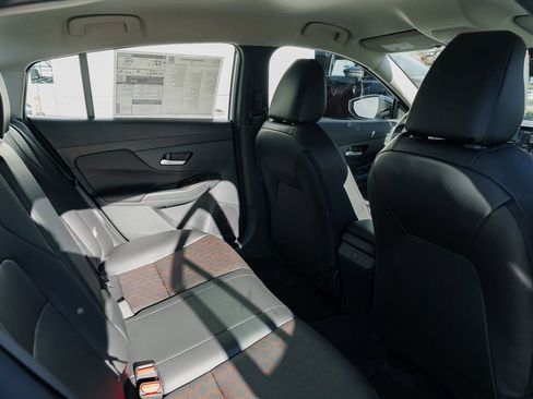 New 2026 Nissan Sentra SR w/ SR Premium Package FWD image 25