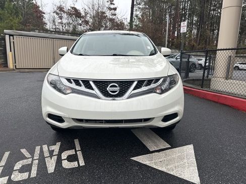 Used 2014 Nissan Murano S image 2