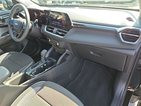 Used 2026 Chevrolet TrailBlazer LS w/ LS Convenience Package image 34