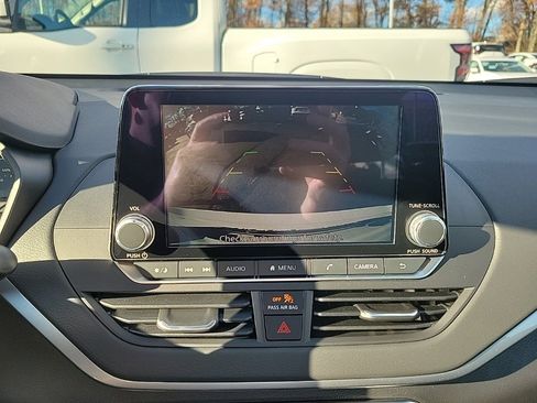 Certified 2025 Nissan Altima 2.5 S image 13