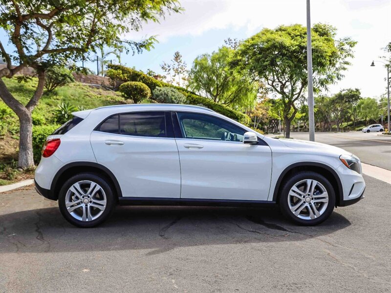 Used 2016 Mercedes-Benz GLA 250 4MATIC image 6