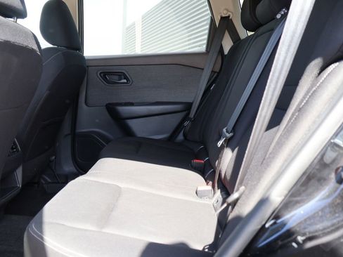 Used 2023 Nissan Rogue S AWD/4WD image 17