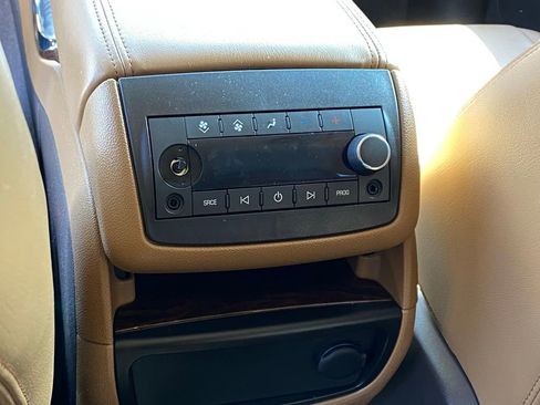 Used 2017 Buick Enclave Premium w/ Trailering Package image 27