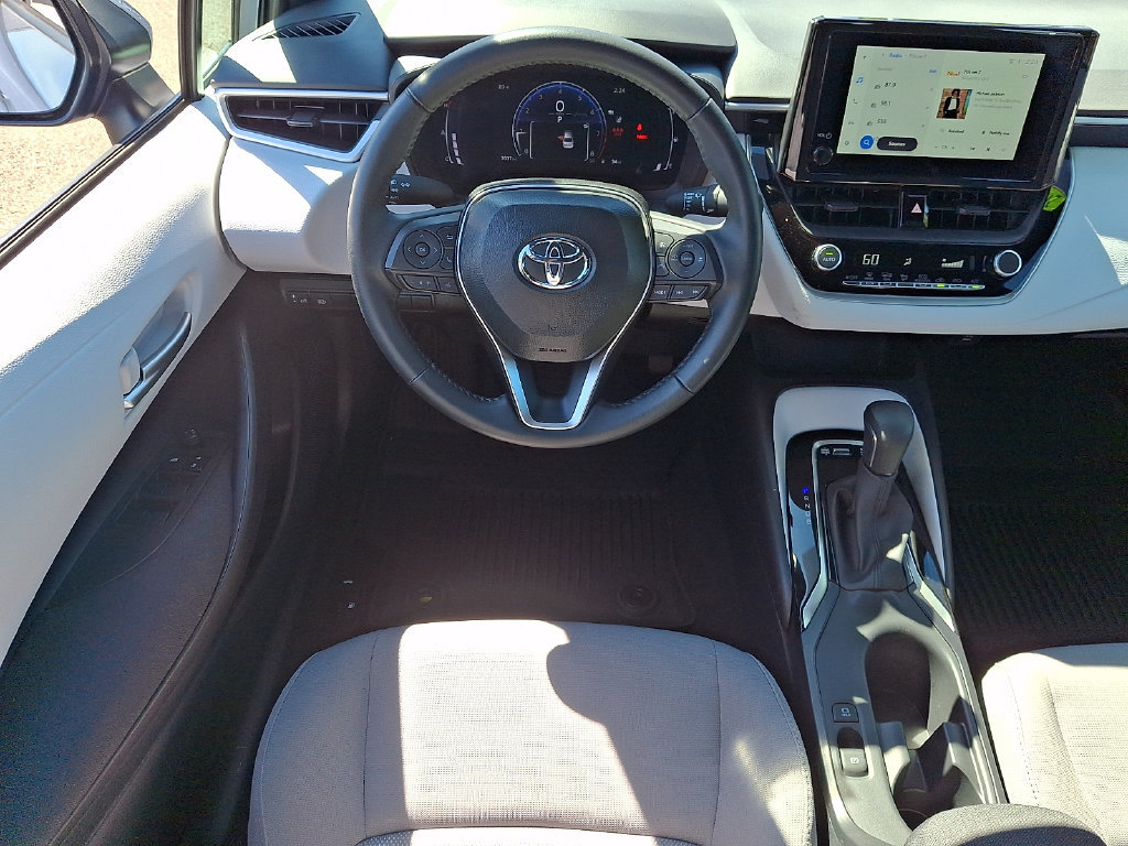 Used 2026 Toyota Corolla SE FWD image 12