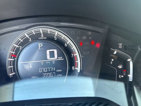 Used 2019 Honda CR-V LX image 11