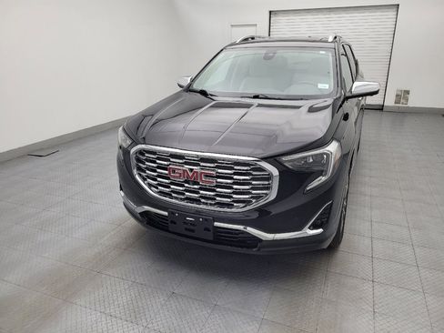 Used 2020 GMC Terrain Denali w/ Denali Premium Package FWD image 15