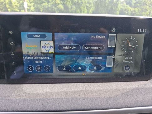 Used 2025 Nissan Kicks SV w/ Charging Package FWD image 19