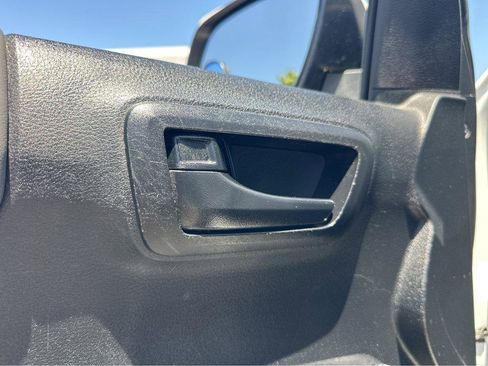 Used 2021 Toyota Tacoma SR AWD/4WD image 33