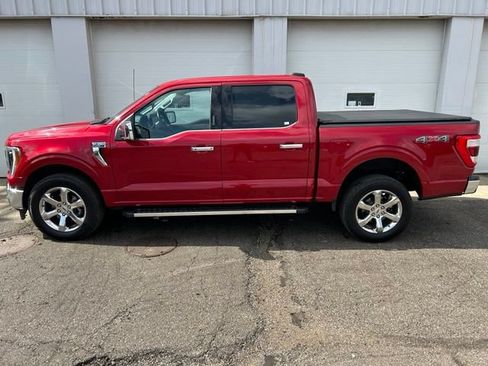 Used 2022 Ford F150 Lariat w/ Equipment Group 502A High AWD/4WD image 3