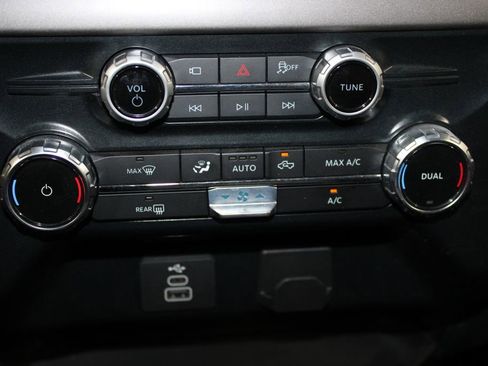 Used 2025 Ford F150 XLT w/ Equipment Group 301A Standard image 43