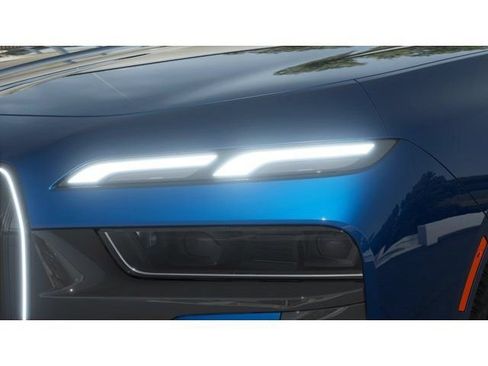 New 2026 BMW 750e xDrive AWD/4WD image 6