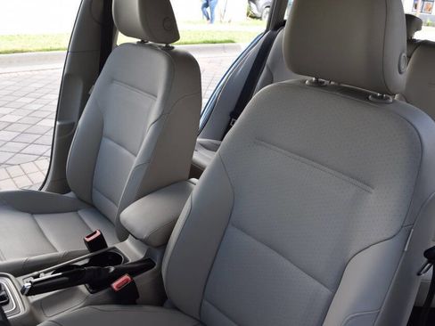 Used 2015 Volkswagen Golf TDI SE w/ Lighting Package FWD image 39