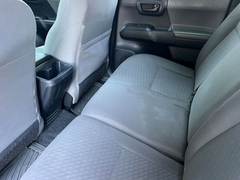 Used 2020 Toyota Tacoma SR w/ SR Convenience Package RWD image 5