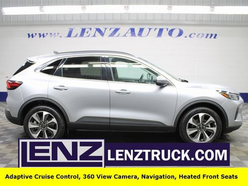 Used 2024 Ford Escape Platinum image 1