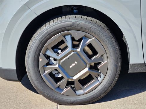 New 2026 Kia Carnival EX image 7