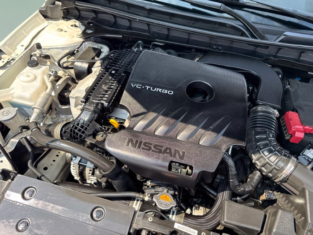 Used 2020 Nissan Altima 2.0 Platinum FWD image 43