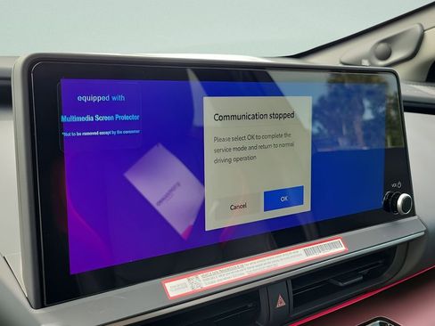 New 2026 Toyota Prius Plug-In Hybrid FWD image 17